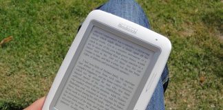 La tecnologia “E-Ink” dei lettori ebook spiegata facile