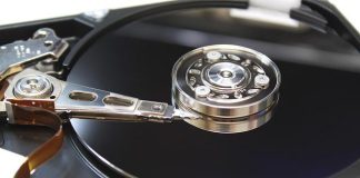 Il primo Hard Disk della storia: 5 Megabyte grandi come un armadio